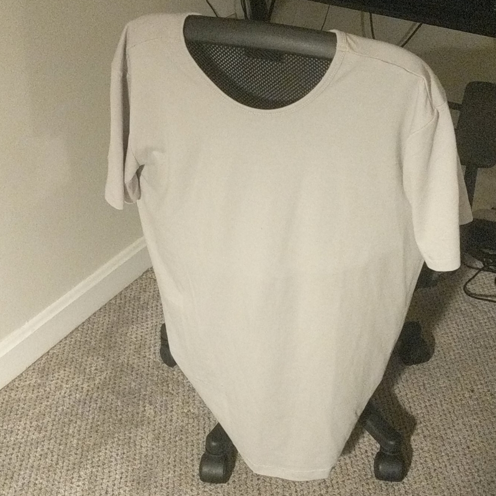 Cuts Light Blue Curve Hem Large T-Shirt